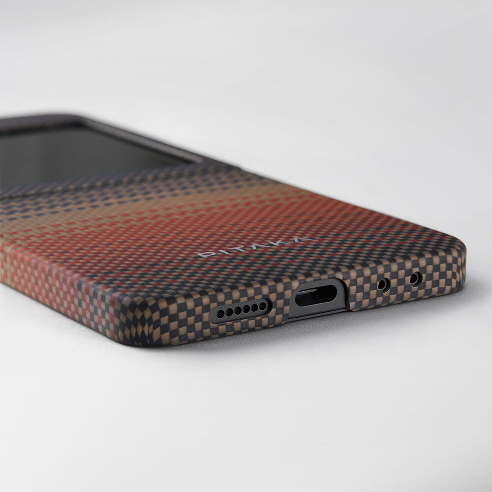 Pitaka Tactile Woven Sunset-Moonrise Serisi Galaxy Z Flip 6 M-safe Şarj Özellikli Aramid Fiber Sunset Kılıf Pitaka Tactile Woven Sunset-Moonrise Serisi Galaxy Z Flip 6 M-safe Şarj Özellikli Aramid Fiber Sunset Kılıf